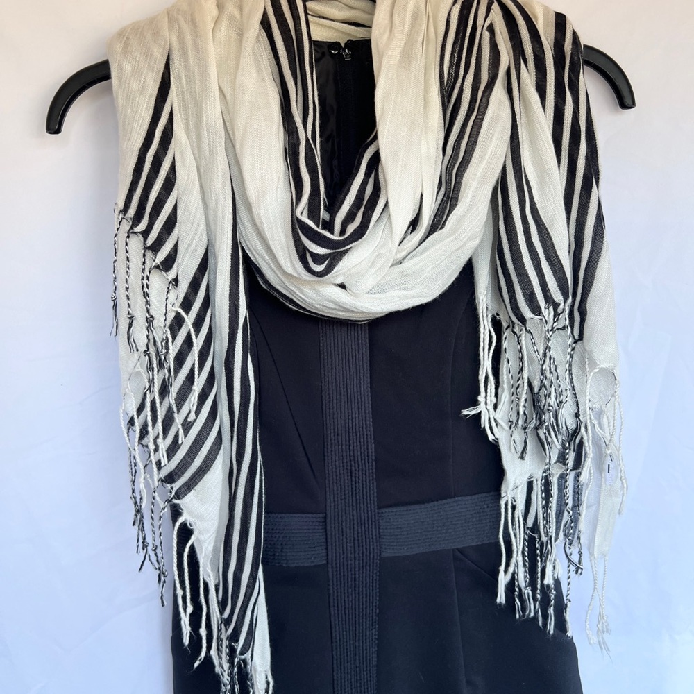 Elegant Black and White Striped Scarf